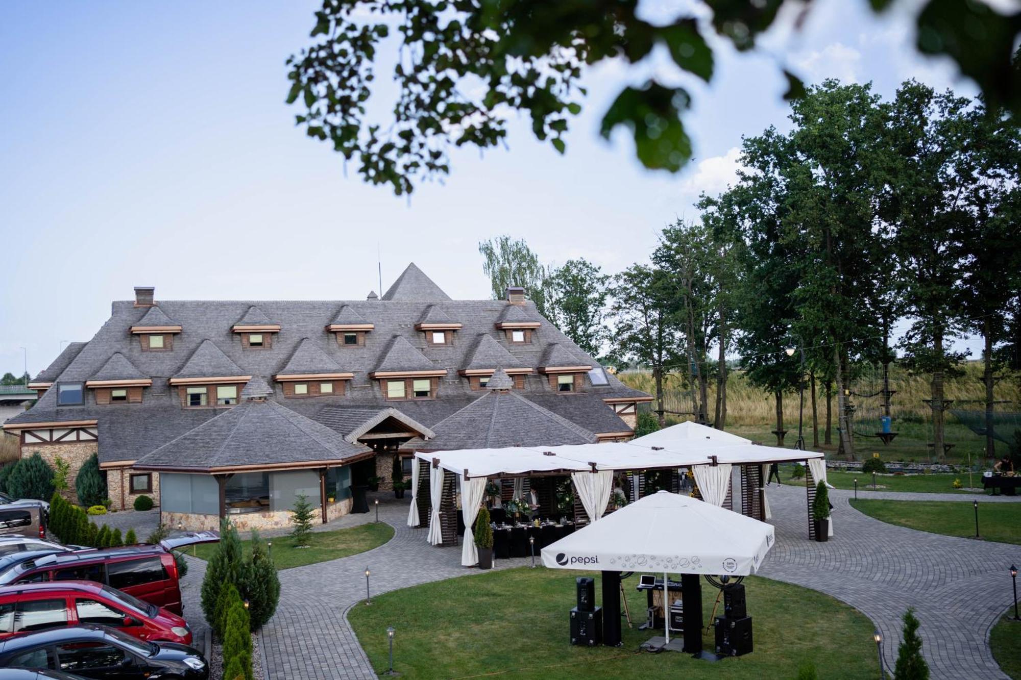 Hotel & Spa **** Kasztel Uniejow Exterior photo